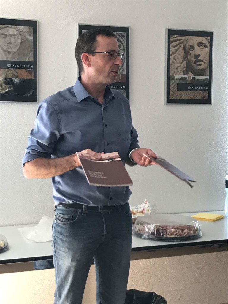 Cérémonie de présentation de la plaquette consacrée au mur d