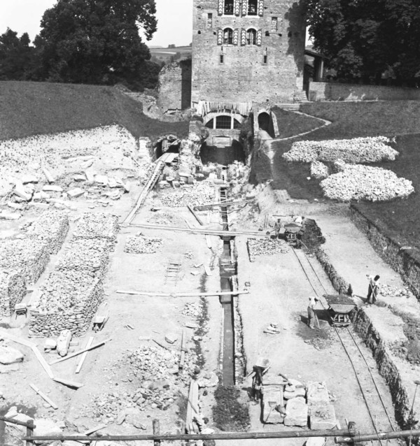 Avenches, dégagement des arènes en 1942 Avenches, dégagement des arènes en 1942